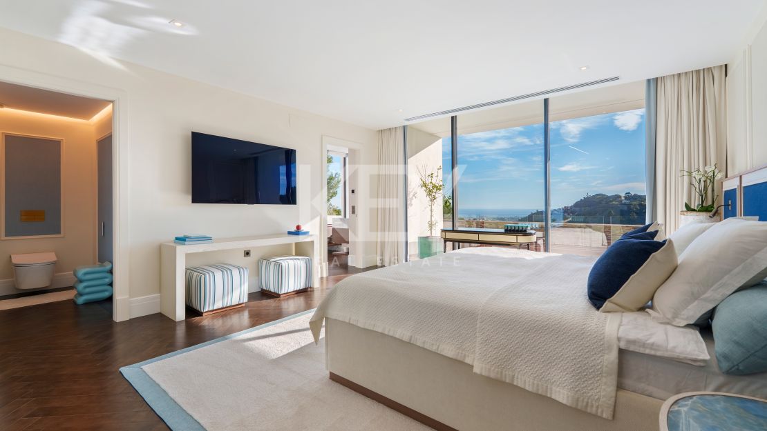 Contemporary Luxury Villa in El Madroñal, Benahavis, Marbella