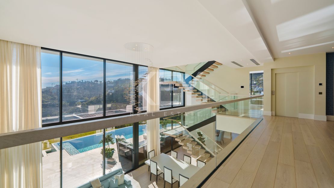 Contemporary Luxury Villa in El Madroñal, Benahavis, Marbella