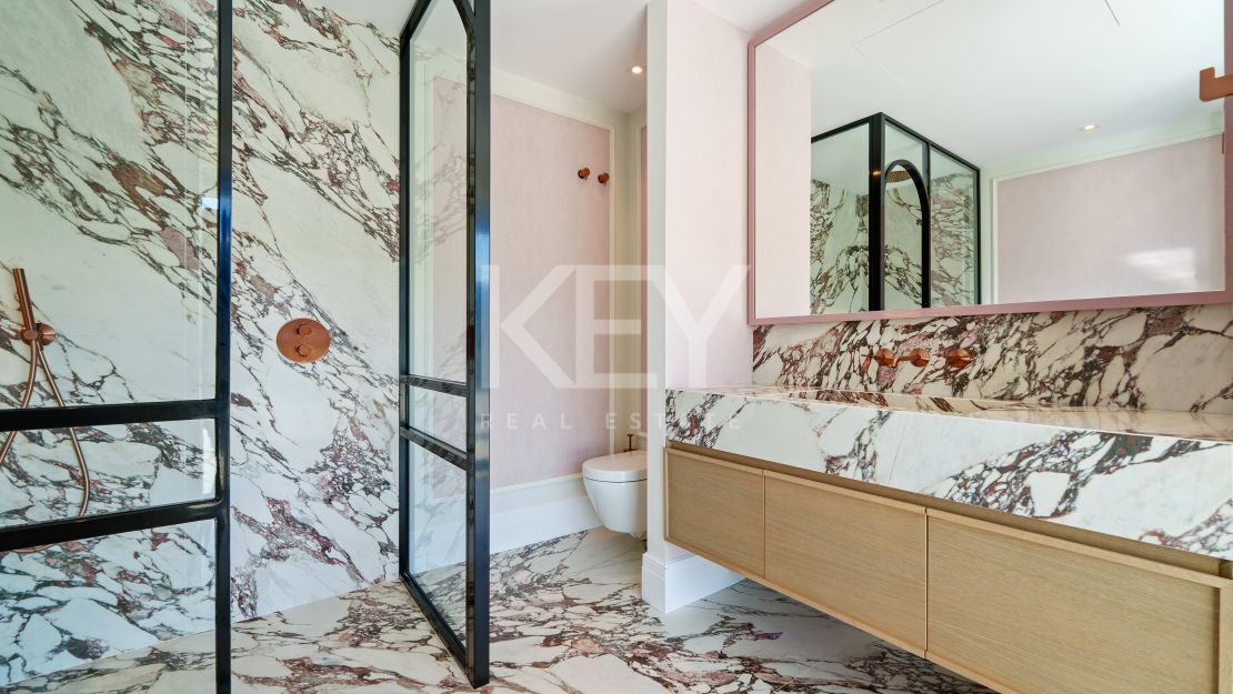 Contemporary Luxury Villa in El Madroñal, Benahavis, Marbella