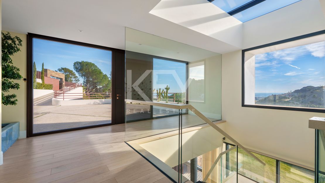Contemporary Luxury Villa in El Madroñal, Benahavis, Marbella