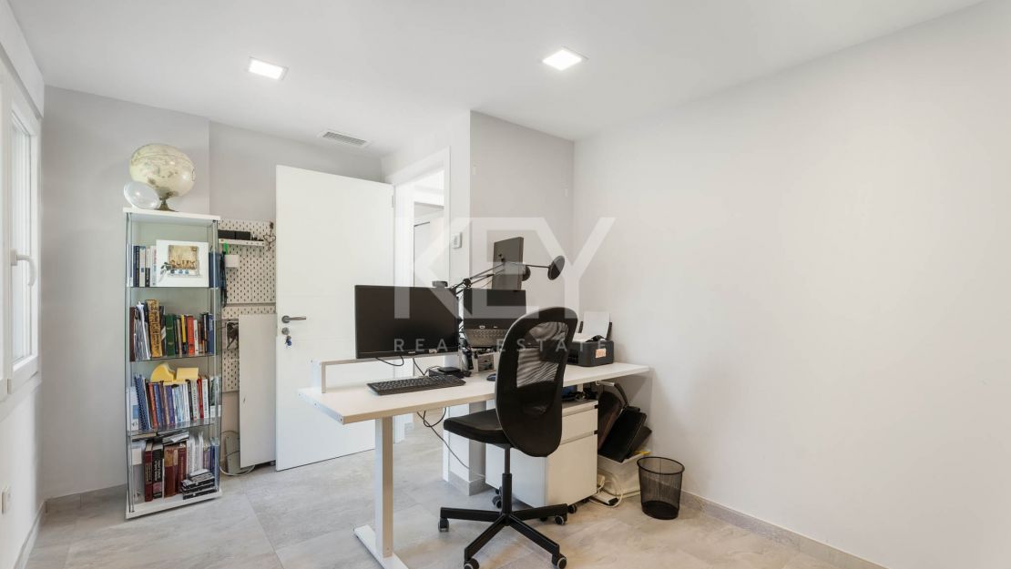 Elegant Family Villa with Outdoor Living and Prime Location -El Rosario, Marbella East