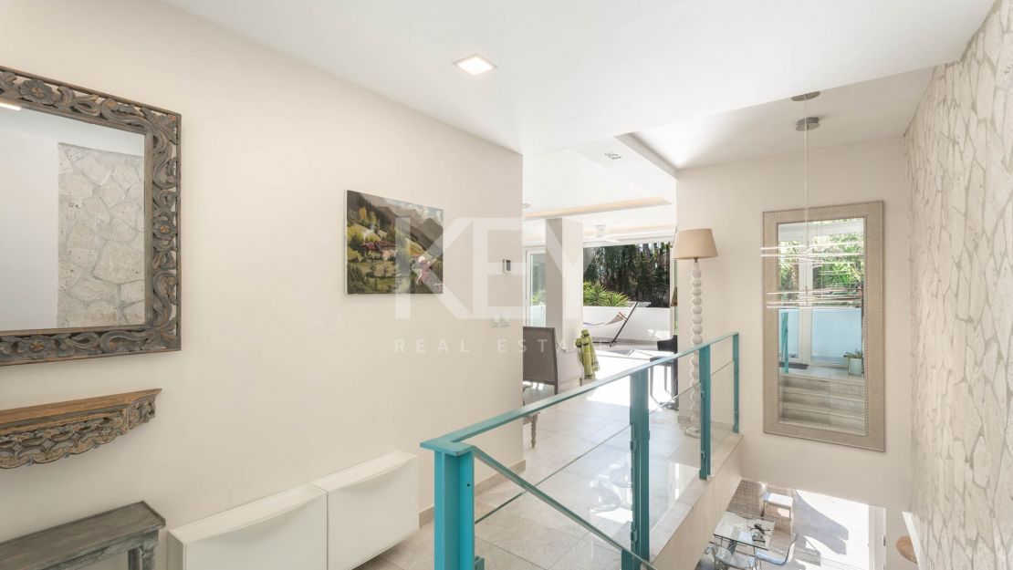 Elegant Family Villa with Outdoor Living and Prime Location -El Rosario, Marbella East