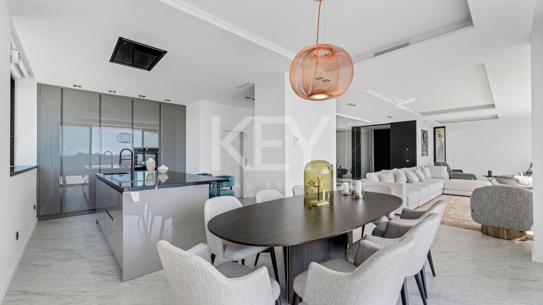 Marvellous Villa with Panoramic Sea Views in Los Flamingos Golf, Marbella