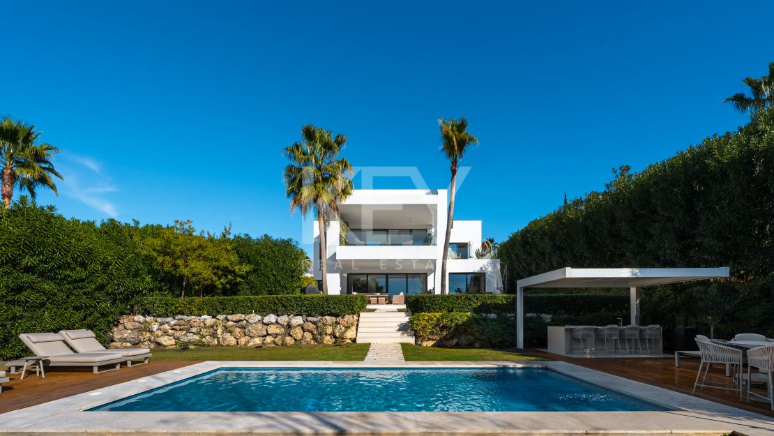 Contemporary Luxury Villa In Los Olivos, Nueva Andalucía