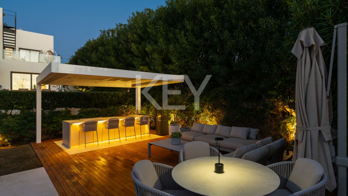 Contemporary Luxury Villa In Los Olivos, Nueva Andalucía