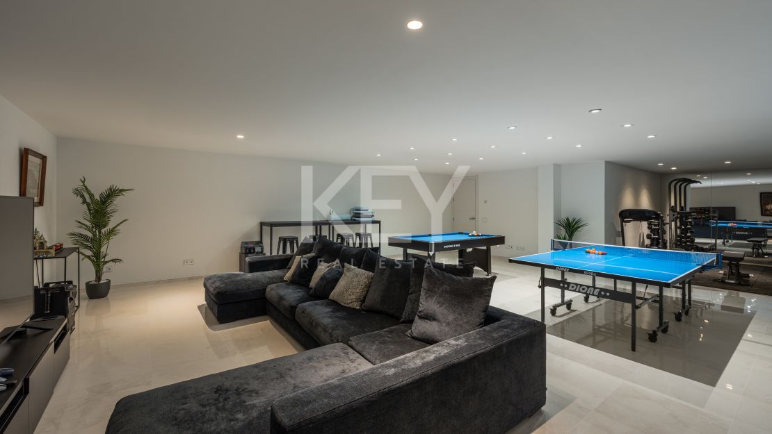 Contemporary Luxury Villa In Los Olivos, Nueva Andalucía