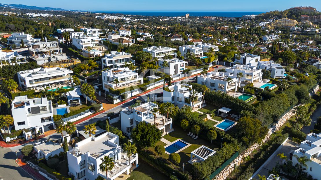 Contemporary Luxury Villa In Los Olivos, Nueva Andalucía