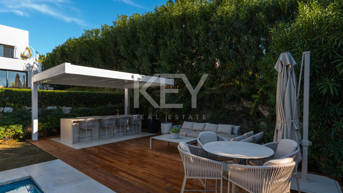 Contemporary Luxury Villa In Los Olivos, Nueva Andalucía