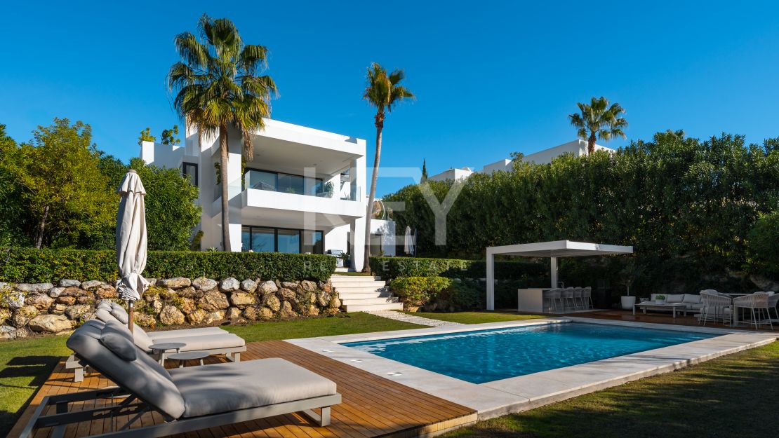 Contemporary Luxury Villa In Los Olivos, Nueva Andalucía