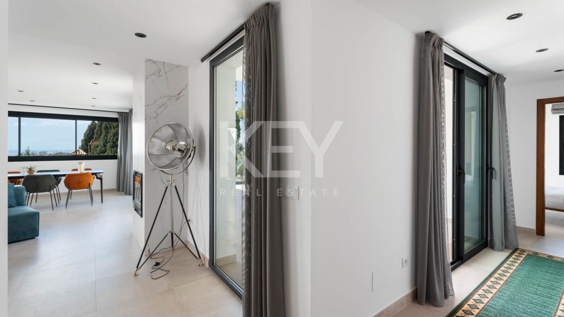 A Superb Modern Villa Walk to the Beach with Panoramic Views