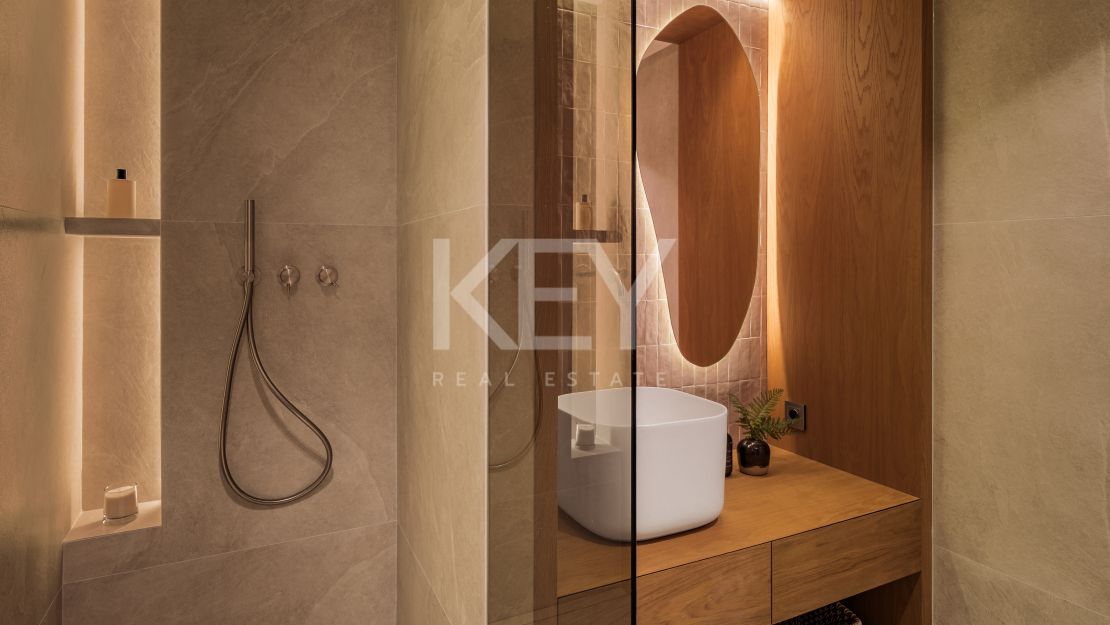 Beautiful Townhouse for Sale near Golf and Schools in Aloha, Marbella