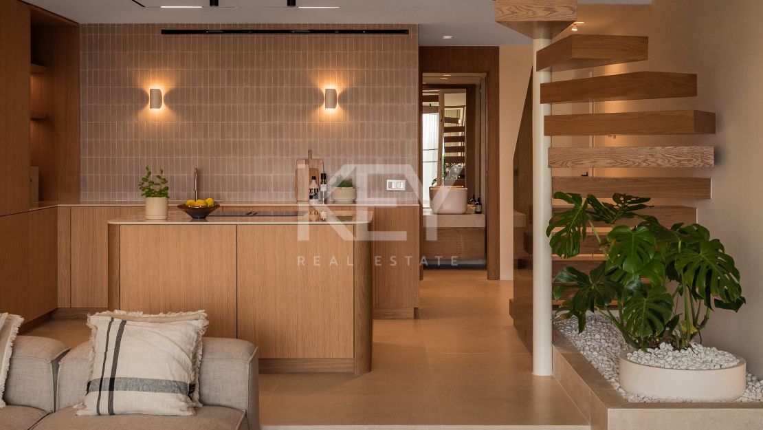 Beautiful Townhouse for Sale near Golf and Schools in Aloha, Marbella