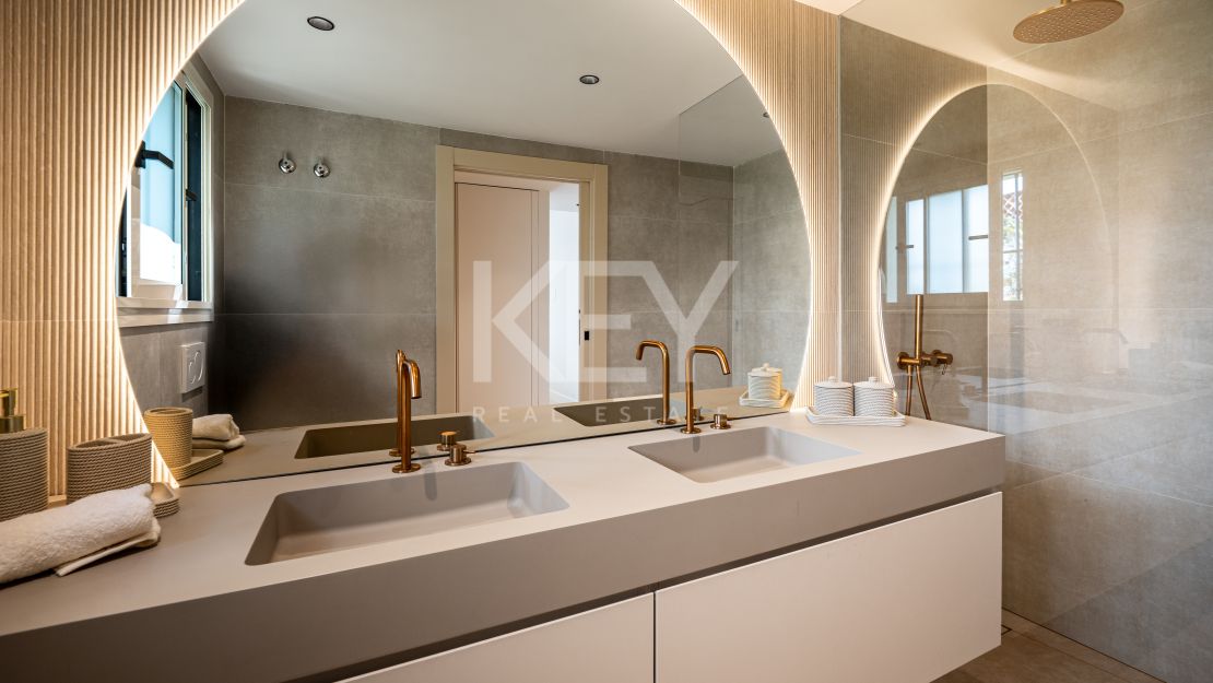 Newly Renovated Luxury Flat in Nueva Andalucia, Marbella