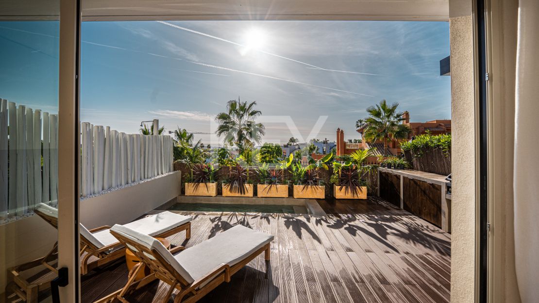 Newly Renovated Luxury Flat in Nueva Andalucia, Marbella