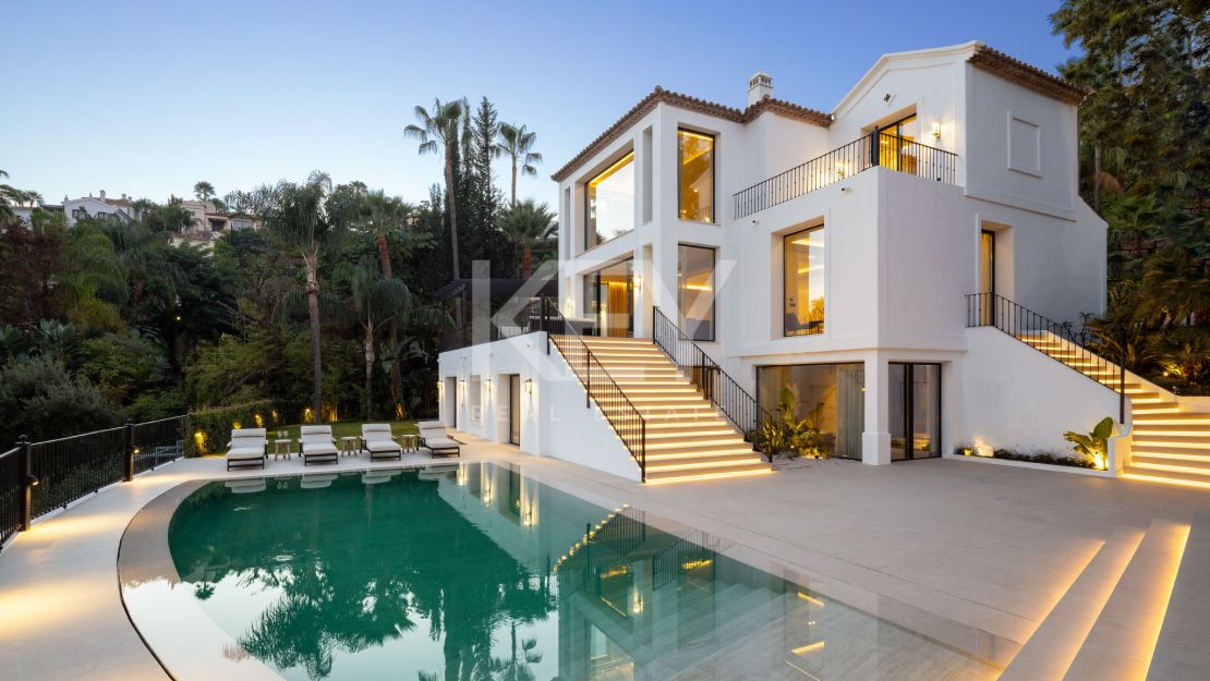 Потрясающая вилла с панорамным видом на озеро и гольф в Бенахавис, Марбелья