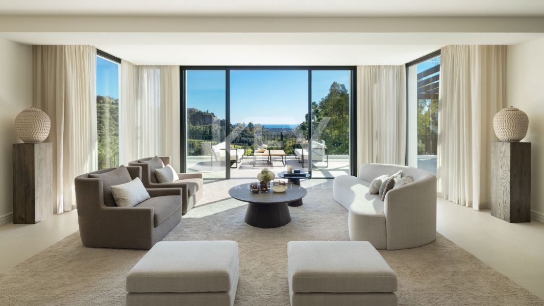 Потрясающая вилла с панорамным видом на озеро и гольф в Бенахавис, Марбелья