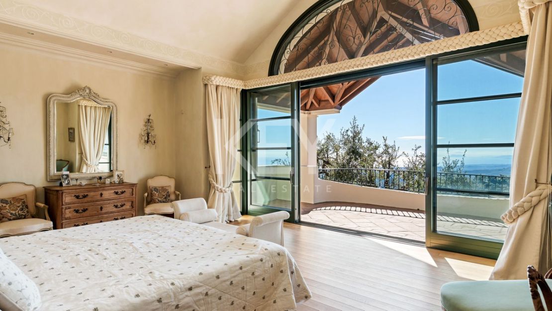 Villa  en venta  en  La Zagaleta, Benahavis