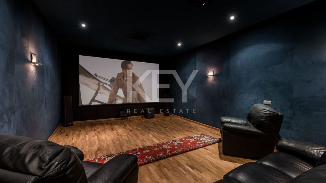 Villa  en venta  en  La Zagaleta, Benahavis