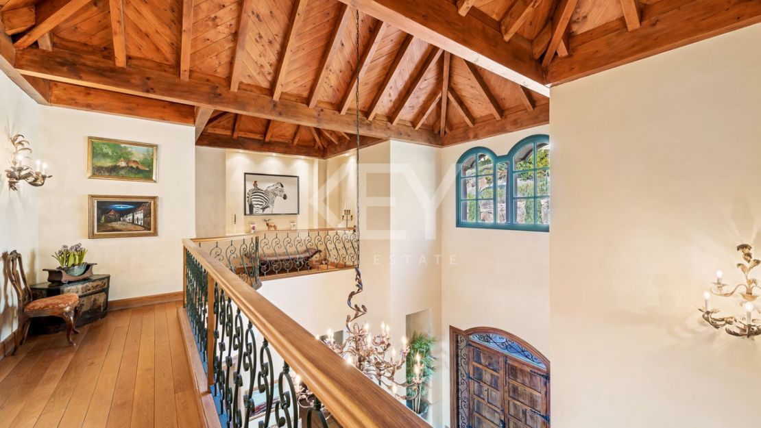 Villa  en venta  en  La Zagaleta, Benahavis
