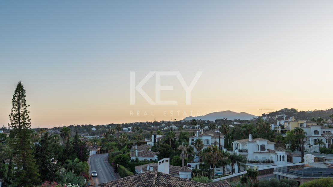 Вилла в балийском стиле в самом сердце долины гольфа в Новой Андалусии