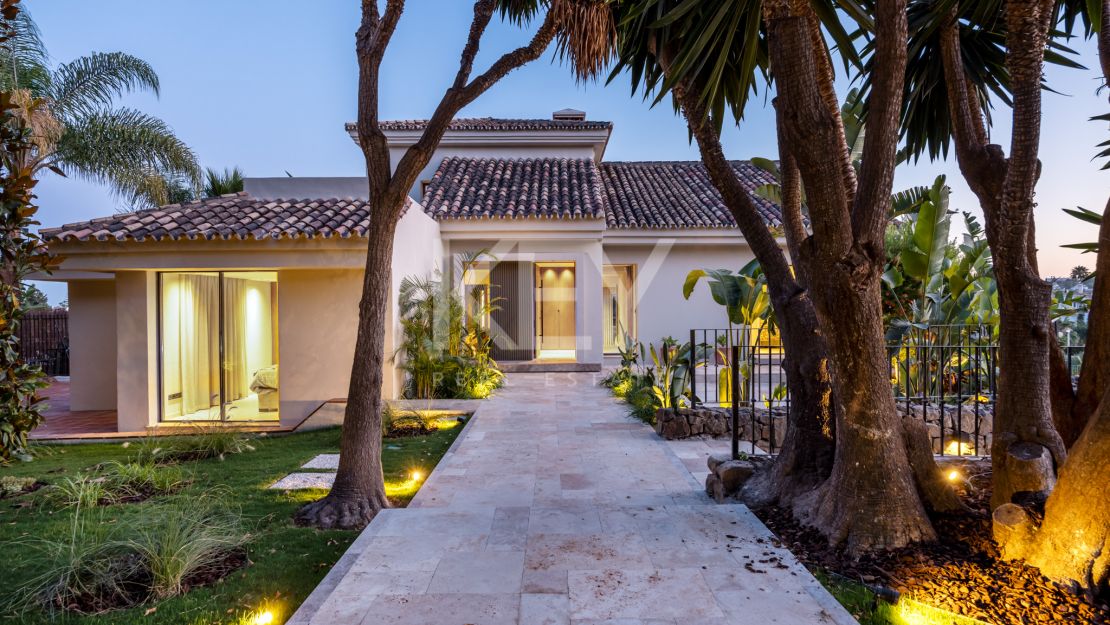 Вилла в балийском стиле в самом сердце долины гольфа в Новой Андалусии