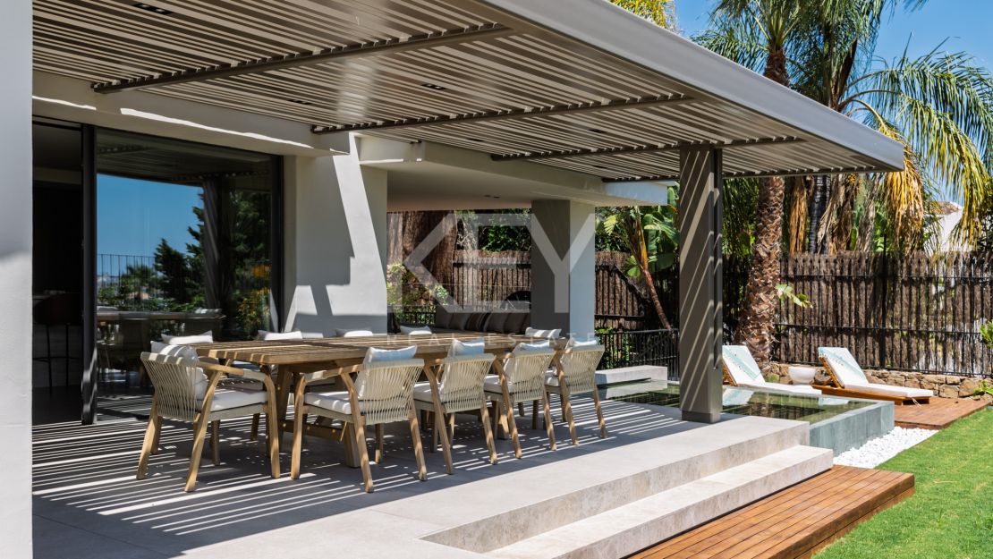 Вилла в балийском стиле в самом сердце долины гольфа в Новой Андалусии