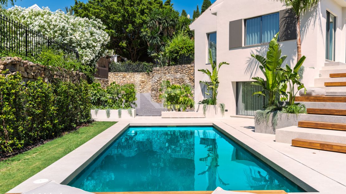 Вилла в балийском стиле в самом сердце долины гольфа в Новой Андалусии