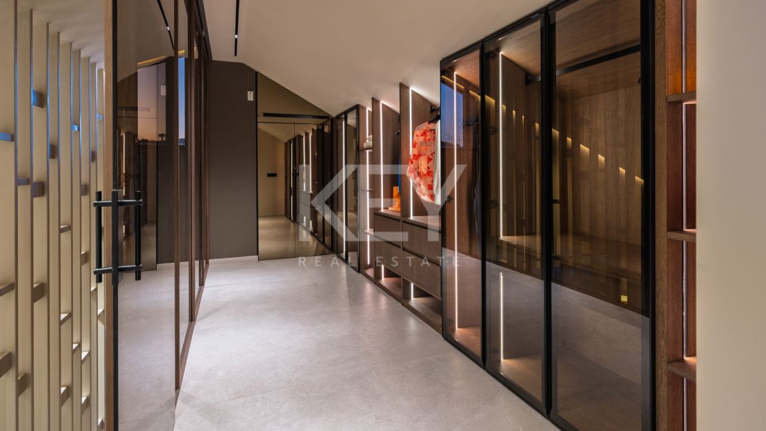 Вилла в балийском стиле в самом сердце долины гольфа в Новой Андалусии