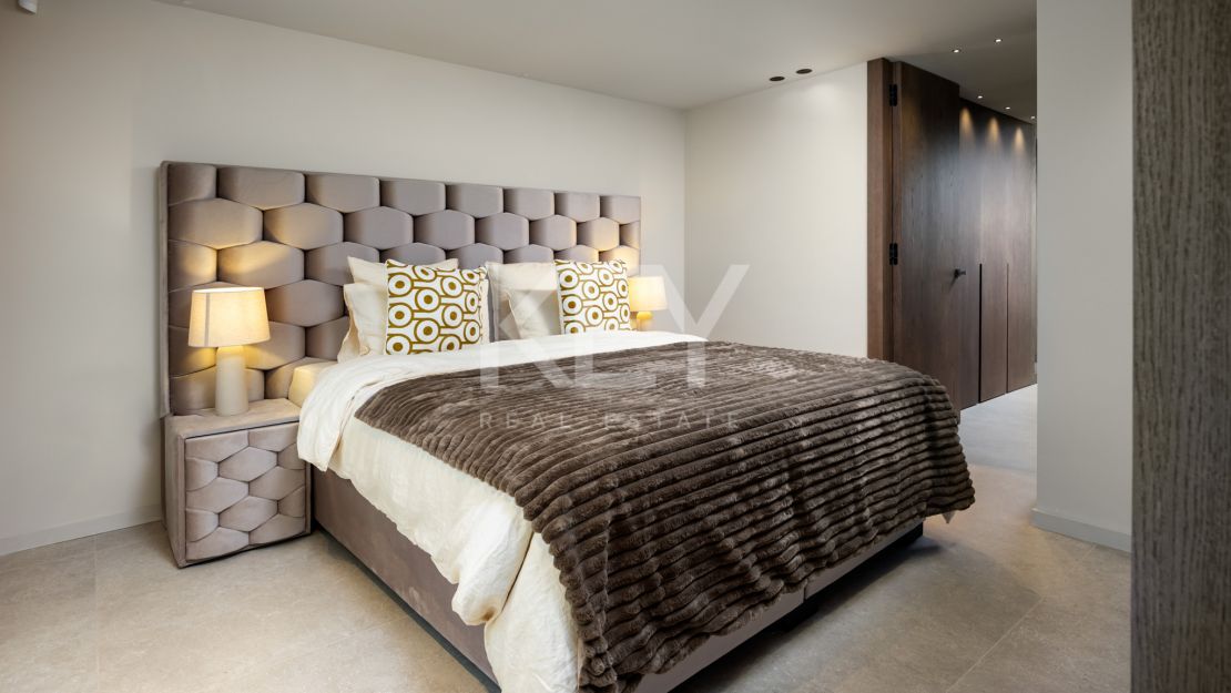 Вилла в балийском стиле в самом сердце долины гольфа в Новой Андалусии