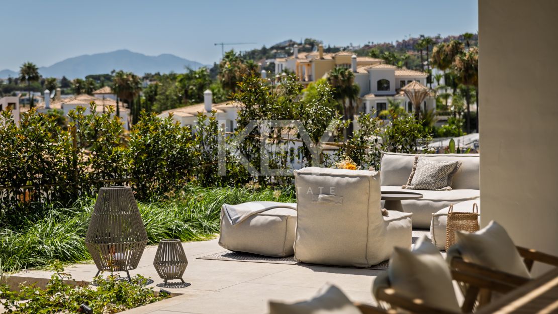 Вилла в балийском стиле в самом сердце долины гольфа в Новой Андалусии