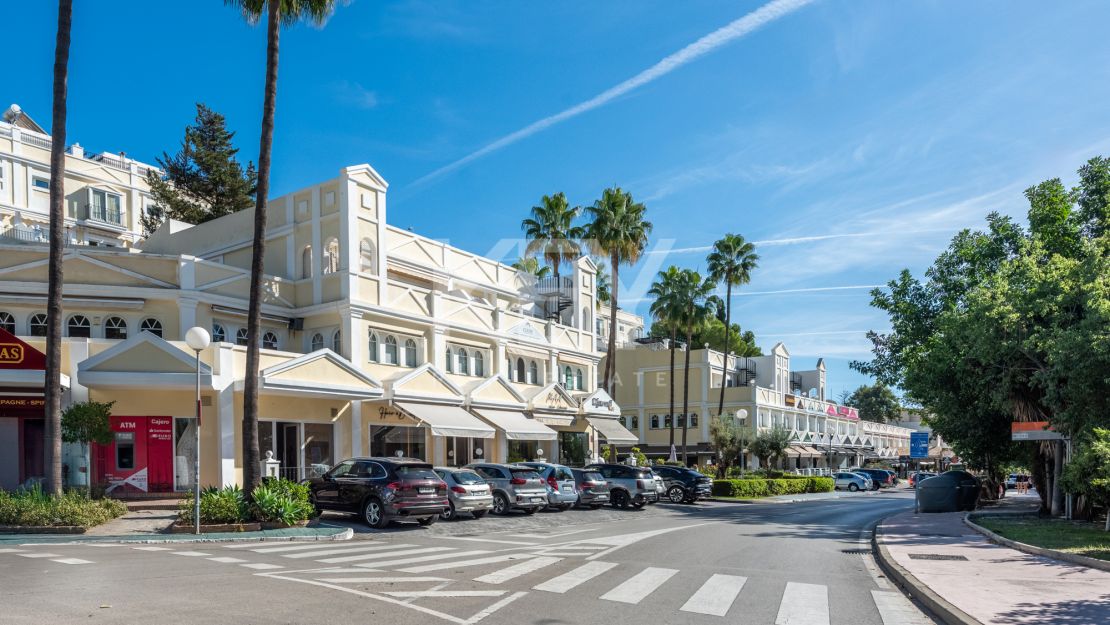 Отремонтированный двухквартирный дом в Алоха Гарденс с панорамным видом