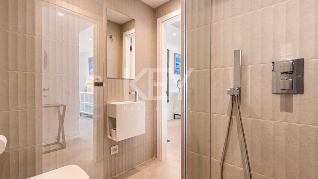 Отремонтированный двухквартирный дом в Алоха Гарденс с панорамным видом