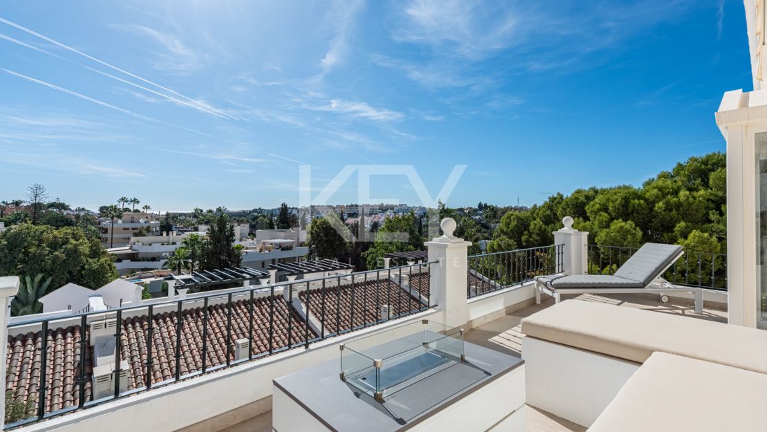 Отремонтированный двухквартирный дом в Алоха Гарденс с панорамным видом