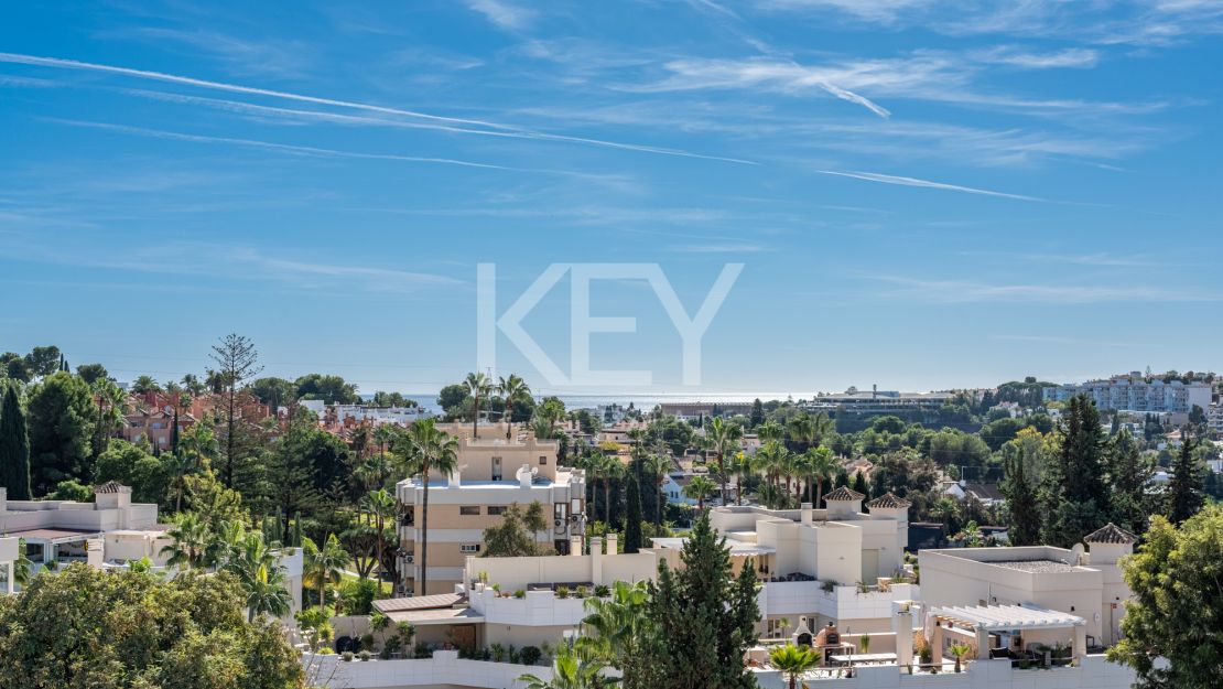 Отремонтированный двухквартирный дом в Алоха Гарденс с панорамным видом