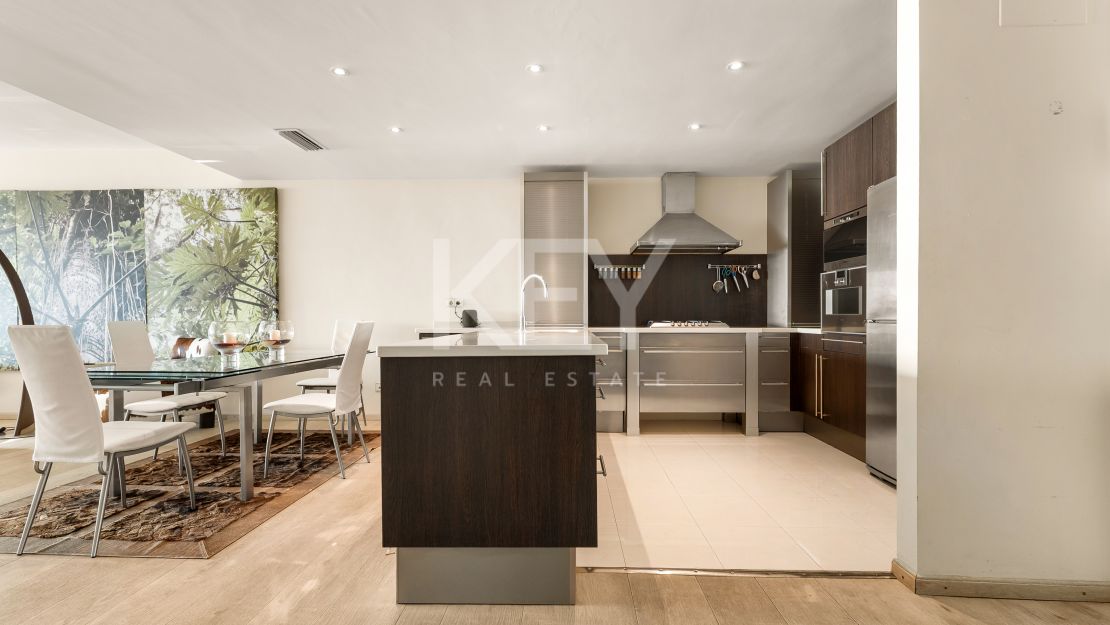 Уютная квартира с панорамным видом на море в Пуэрто-Банусе, Марбелья