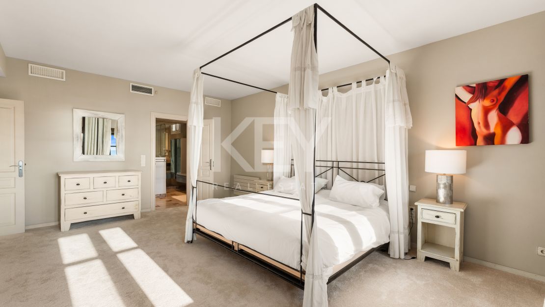 Уютная квартира с панорамным видом на море в Пуэрто-Банусе, Марбелья