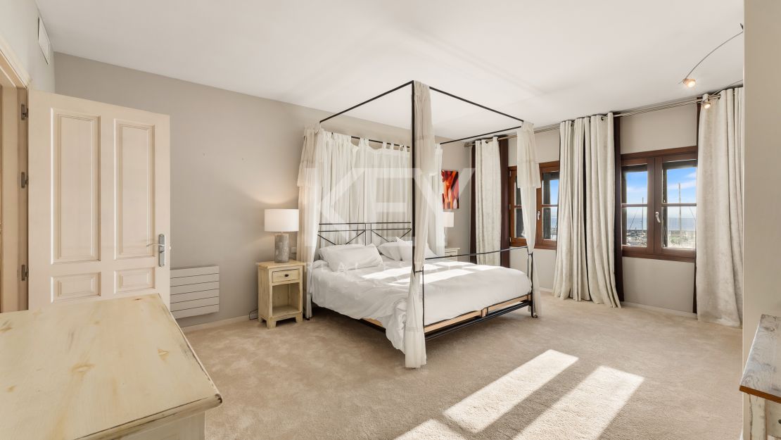 Уютная квартира с панорамным видом на море в Пуэрто-Банусе, Марбелья