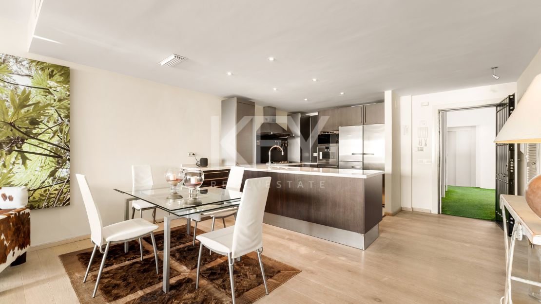 Уютная квартира с панорамным видом на море в Пуэрто-Банусе, Марбелья