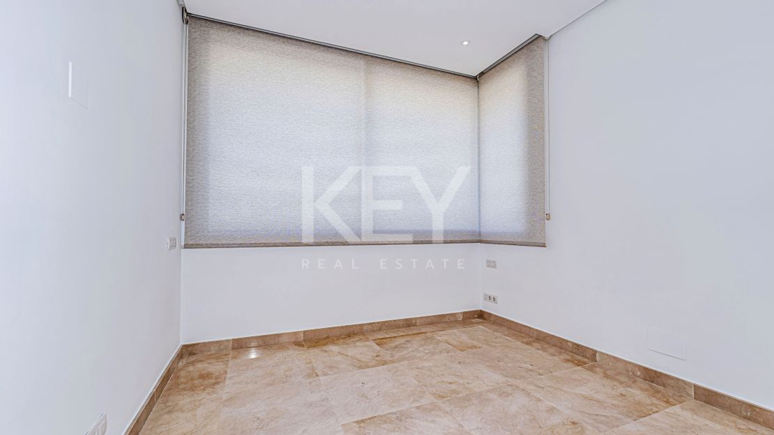 Beautiful Corner Townhouse with own garden and a roof-top pool in Rio Real, Marbella