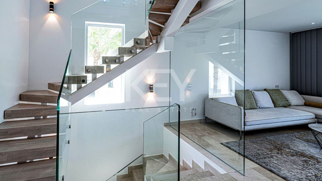 Beautiful Corner Townhouse with own garden and a roof-top pool in Rio Real, Marbella