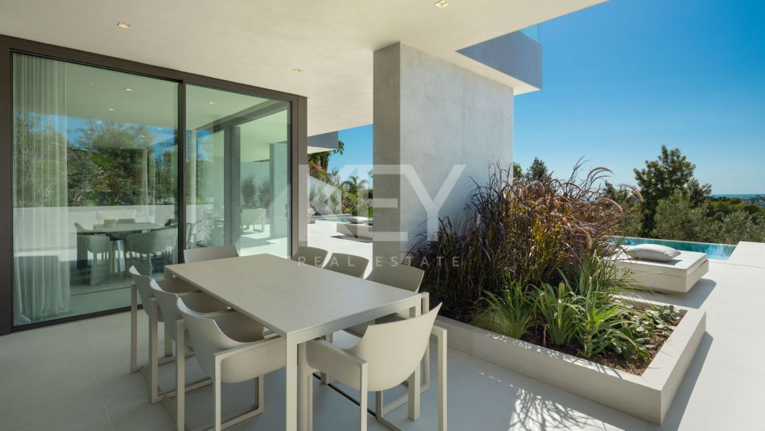 Contemporary villa with sea views for sale in Los Flamingos, Benahavís