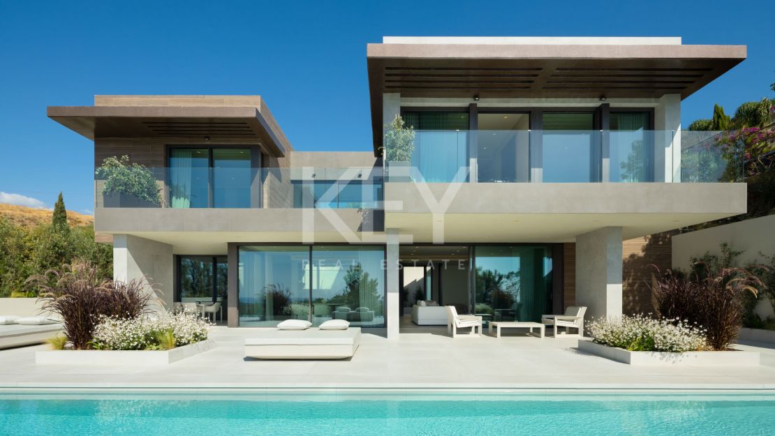 Contemporary villa with sea views for sale in Los Flamingos, Benahavís