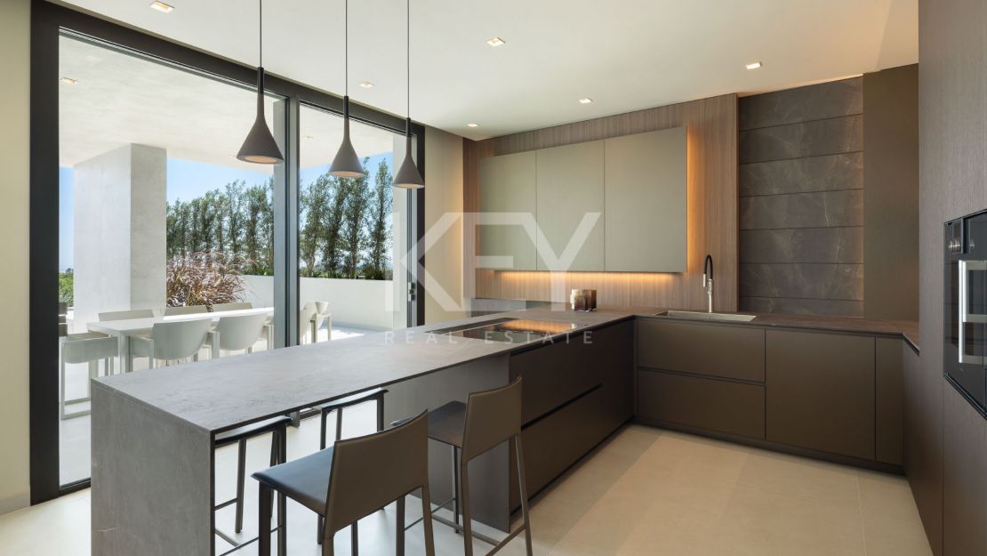 Contemporary villa with sea views for sale in Los Flamingos, Benahavís