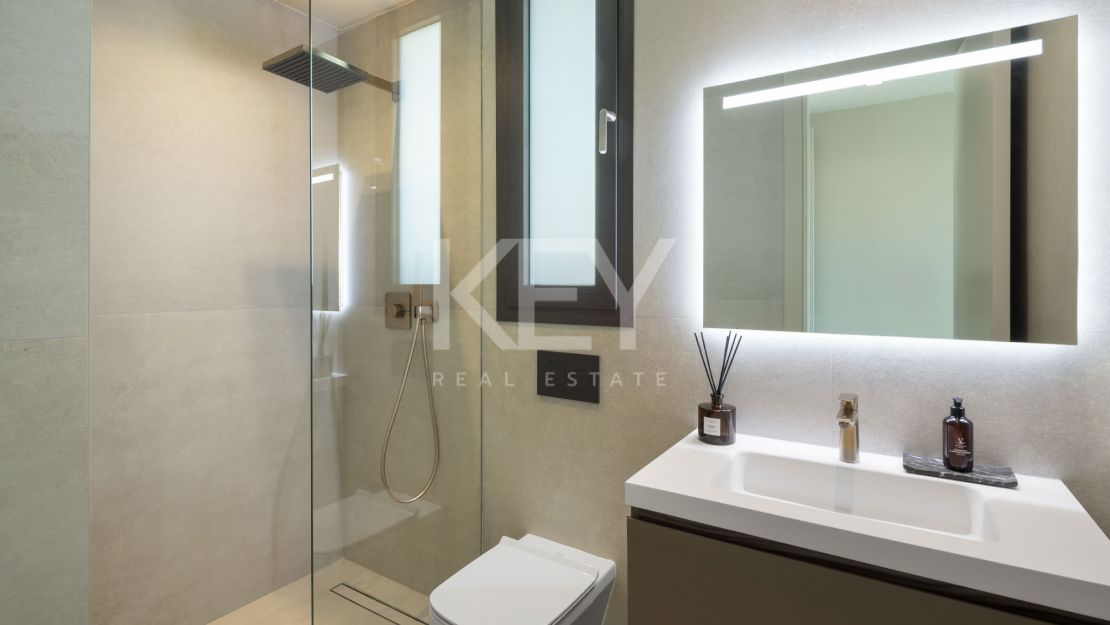 Contemporary villa with sea views for sale in Los Flamingos, Benahavís