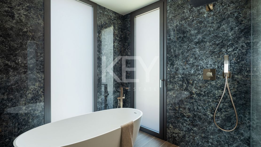 Contemporary villa with sea views for sale in Los Flamingos, Benahavís