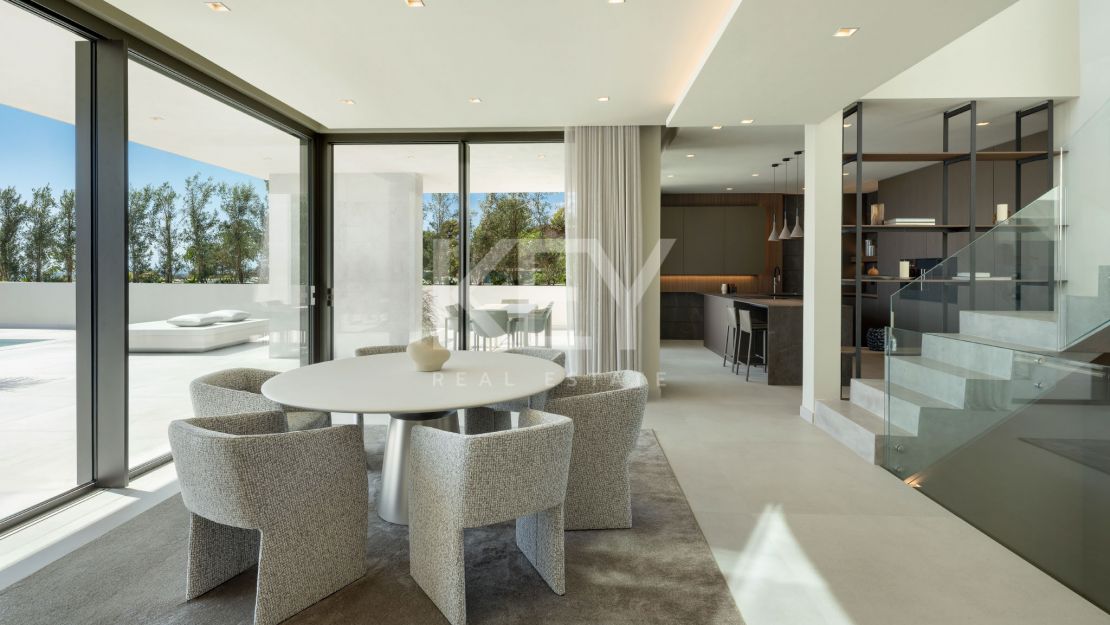 Contemporary villa with sea views for sale in Los Flamingos, Benahavís