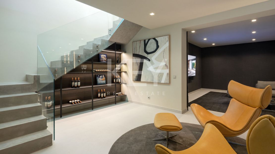 Contemporary villa with sea views for sale in Los Flamingos, Benahavís