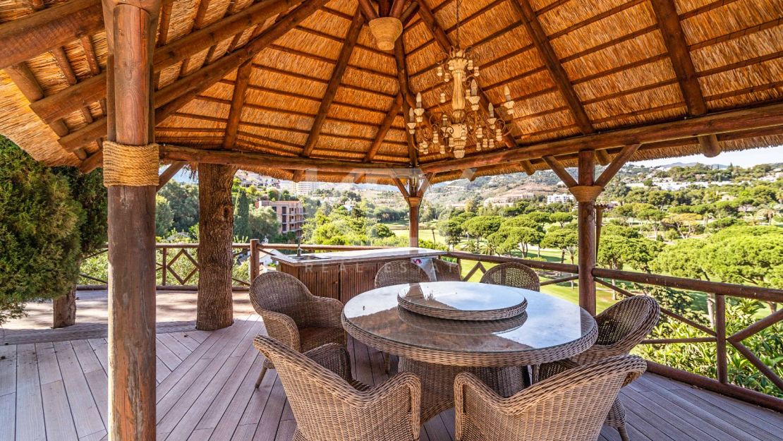 Frontline golf villa for sale in Rio Real, Marbella East