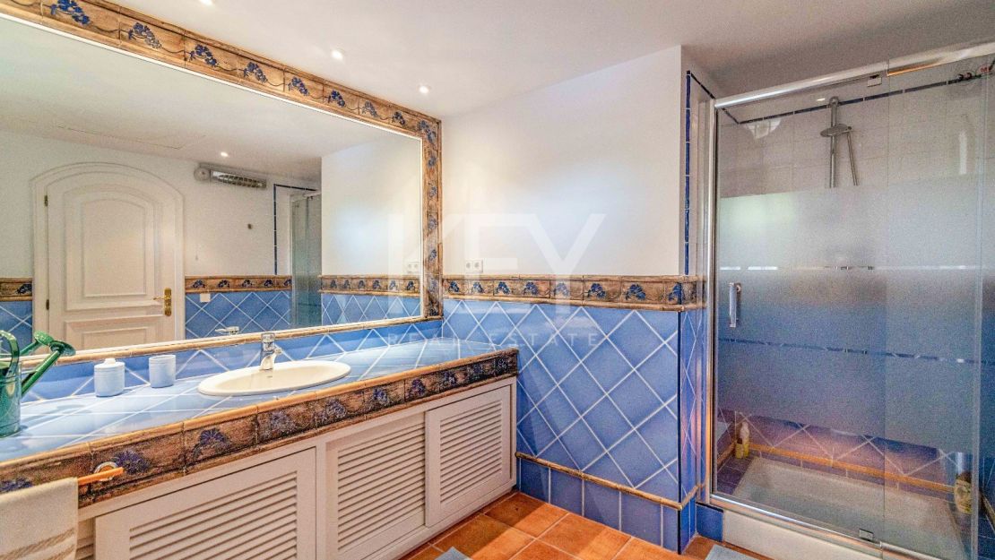 Frontline golf villa for sale in Rio Real, Marbella East