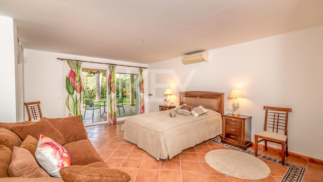 Frontline golf villa for sale in Rio Real, Marbella East